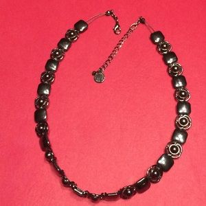 Liz Claiborne choker